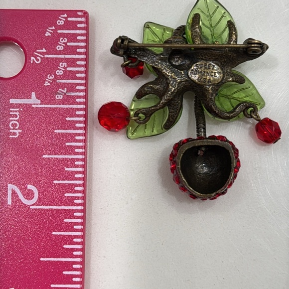 Sweet Romance USA Cherry Brooch with Glass Green Leaves - Picture 4 of 6
